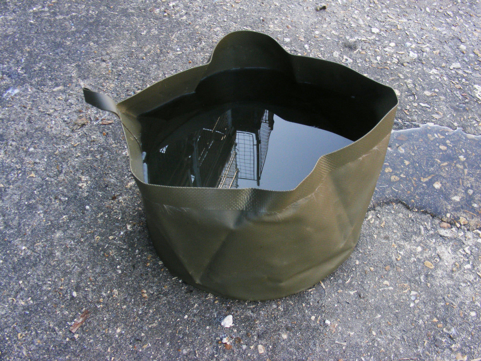 Dutch Army wash bowl - collapsable vinyl